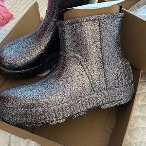Ugg rain boots